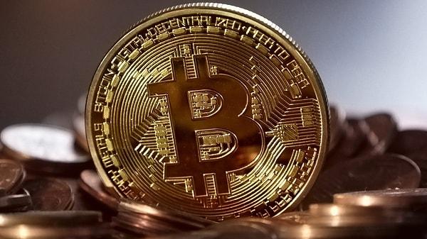 17. Bitcoini resmi para birimi olarak kabul eden ilk ülke hangisidir?