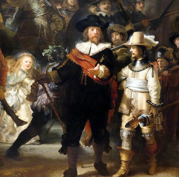 Ressam Rembrandt aslında tabloya bakan kişilerin dikkatini bu kalabalığın içinde üç ana figür üzerine çekiyor.