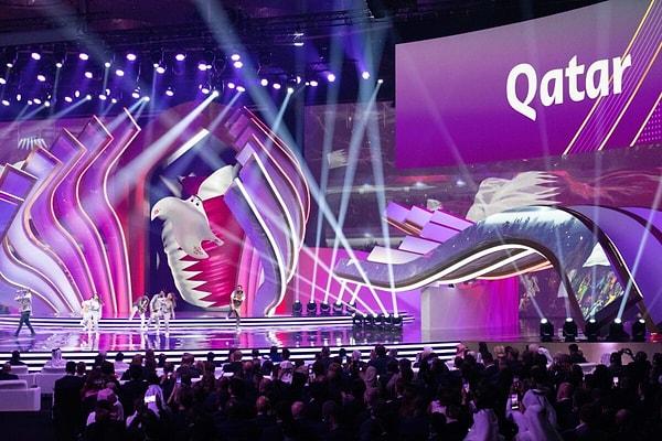 Ancak son zamanlarda Katar’ın ev sahipliği yapacağı turnuva hakkında bazı soru işaretleri gündeme geldi.