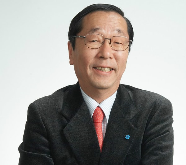 Suyun hafızası olduğu düşüncesini destekleyen isimlerden bir tanesi Japon bilim insanı Dr. Masaru Emoto.