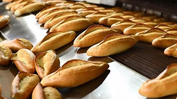 Zam haberlerine bir yenisi daha ekleniyor ve İstanbul'da tanesi 5 TL'den satılan ekmeğin fiyatı artıyor. Aralık ayından itibaren İstanbul'da ekmeğe zam yapılacağı söyleniyor.