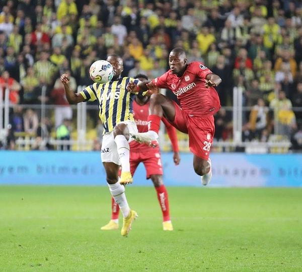 Spor Toto Süper Lig’in 13. haftasında Fenerbahçe ile Sivasspor karşılaştı.
