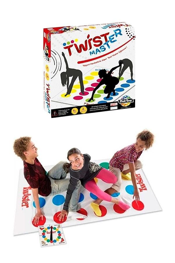 2. Tüm zamanların en eğlenceli oyunlarından biri Twister denge oyunu.