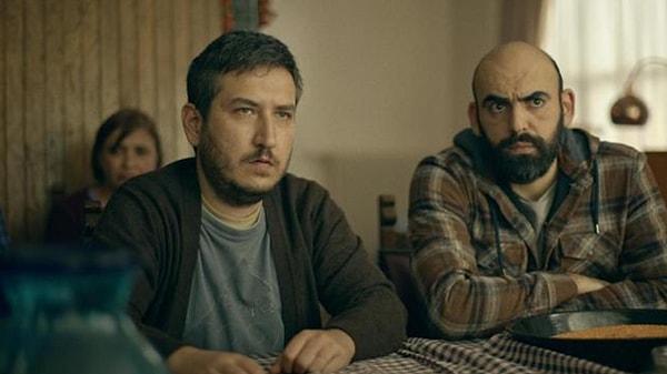 'Gibi' dizisinin başrollerinde Feyyaz Yiğit, Kıvanç Kılıç ve Ahmet Kürşat Öçalan yer alıyor.