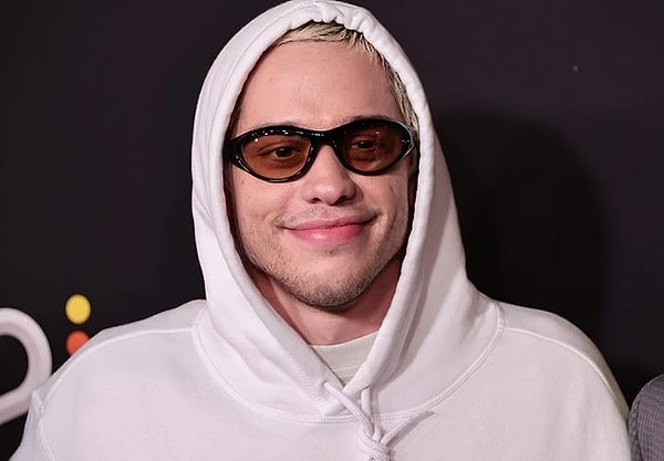 6. Pete Davidson, sosyal medyada penis boyutuyla ilgili söylenenleri doğruladı!