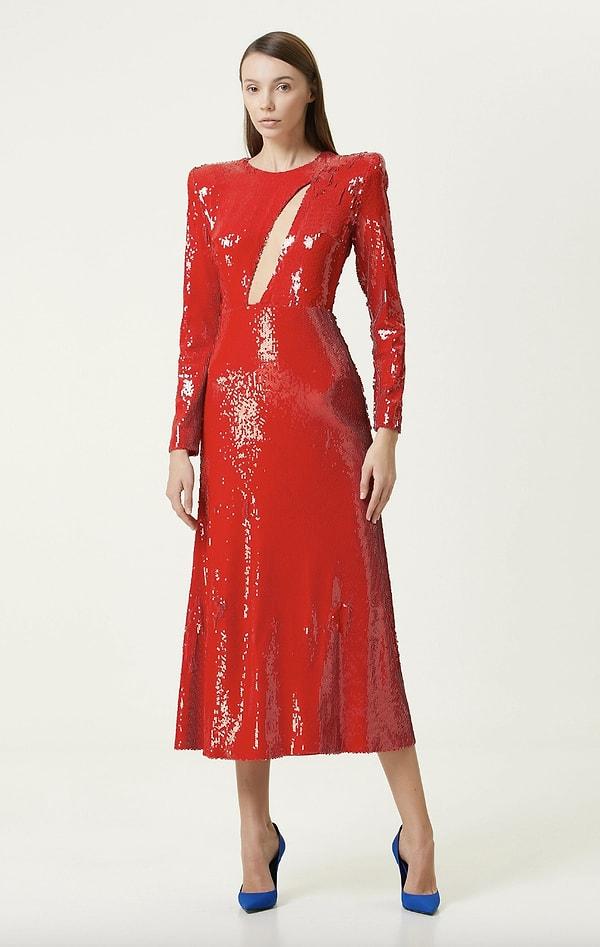 Kalmanovich marka kırmızı payet elbise! Gözlerimizi kamaştıran kırmızısıyla büyüleyici... Fiyatı: 34.950,00 TL.