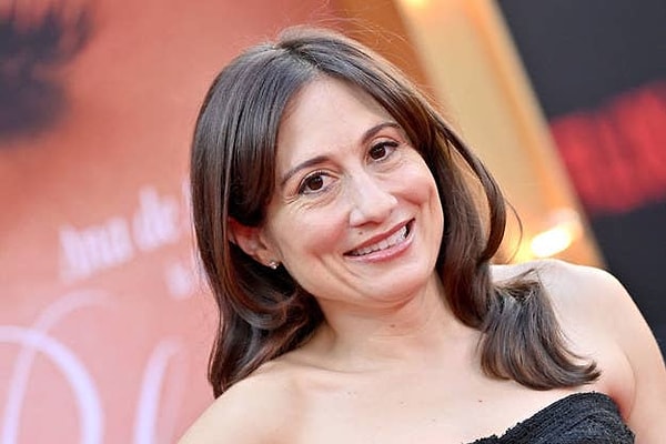 13. Это дочь Дэнни Девито и Реи Перлман, Люси.