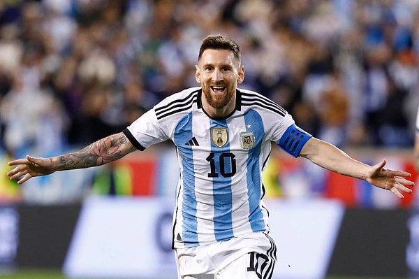 4. Lionel Messi: "Şampiyonluk adaylarım Brezilya, Fransa ve İngiltere. Bu üç takım diğerlerinden ayrılıyor.