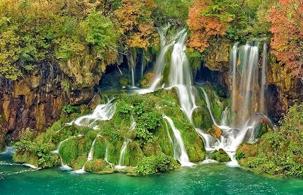 9. Plitvice Gölleri hangi ülkede yer alır?