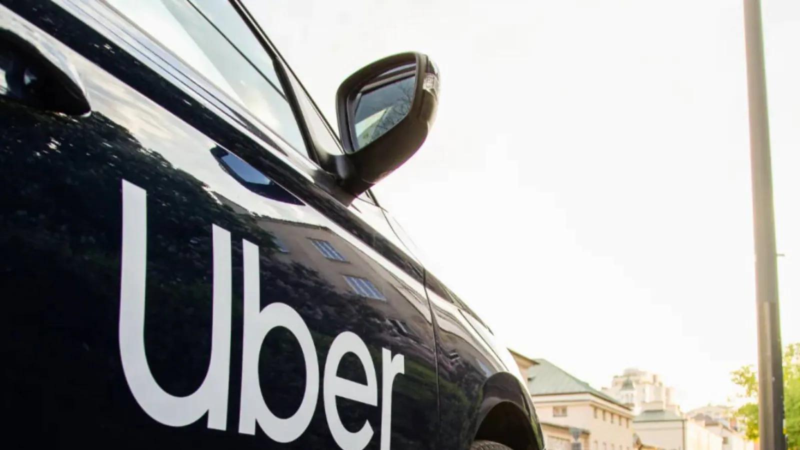 В США грабитель банка отправился на место ограбления на Uber и сказал водителю подождать у двери