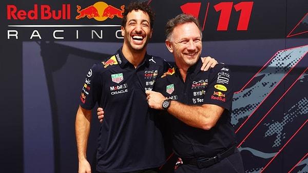 Formula 1 takımlarından Red Bull'dan yapılan açıklamada, Avustralyalı pilotun 2023 Formula 1 sezonunda Max Verstappen ve Sergio Perez'in ardından 3. pilot olarak görev yapacağı belirtildi.