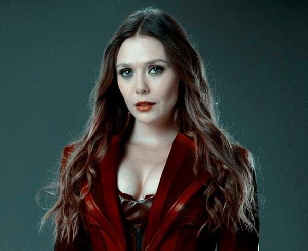 8. Scarlet Witch'in kostümü, kadın karakterler arasında göğüs dekoltesi derin olan tek kostümdü ve Elizabeth Olsen bu durumdan pek hoşnut değildi.