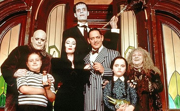Barry Sonnenfeld imzalı, 1991 tarihli uzun metraj film ise Addams'ları günümüzdeki kimliğine kavuşturacaktı.
