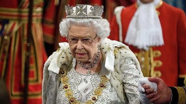 Kraliçe II. Elizabeth, 96 yaşında hayata gözlerin yumdu. 70 yıl boyunca hükümdarlık yapan Kraliçe'nin ölümü ilerleyen yaşına karşın İngiliz halkını yasa boğdu.