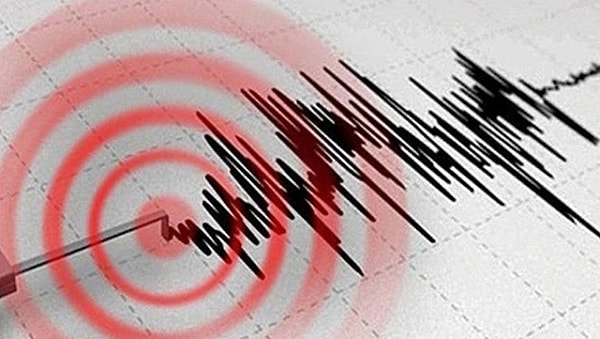 Depremlere ait Kandilli Rasathanesi verileri gösteriyor ki 29 Kasım Salı sabahı saat 07.32'de Yunanistan'da 4.7 büyüklüğünde bir deprem yaşandı.