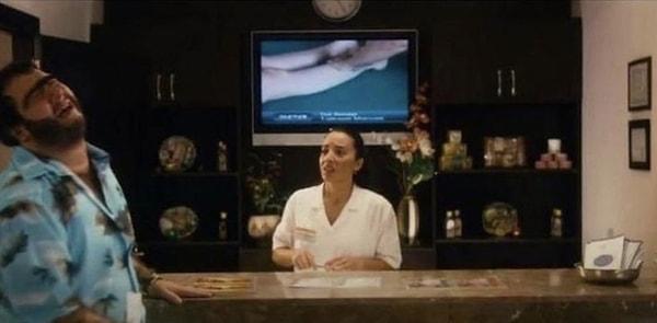 1. Asiye Dinçsoy, serinin ilk filminde masaj salonu görevlisi olarak karşımıza çıkarken...