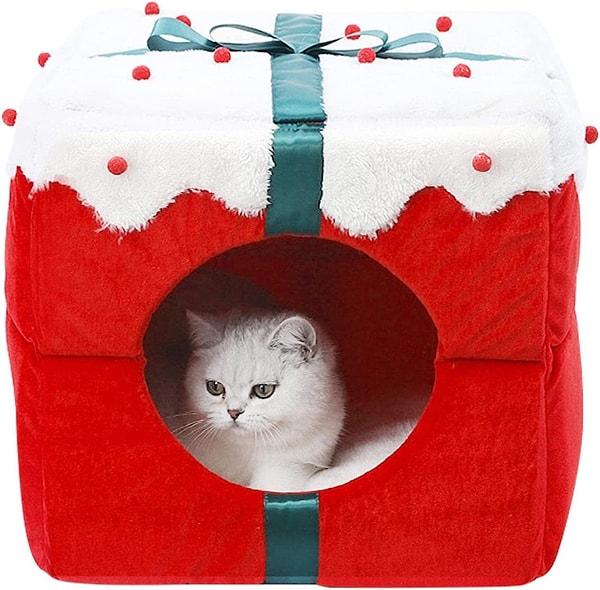 21. Noel Hediye Kutusu Kedi Yuvası
