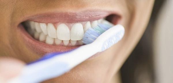 Rüyada Diş Fırçalamak: Her Konuda Kusursuz Olmaya mı Çalışıyorsunuz?