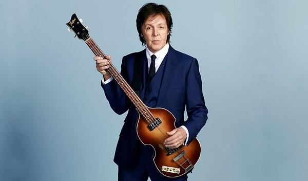 Grubun bas gitarist ve şarkı sözü yazarlığı yapan McCartney müzik sektörüne sağladığı katkılardan dolayı Kraliçe II. Elizabeth tarafından 'Sir' lakabını kazandı.
