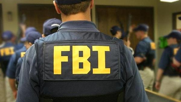 FBI’ın beyannamesine göre Bateman’ın ilk vakaları da 2019 yılına dayanıyor. Senenin başında kendisinin 'peygamber' olduğunu iddia eden tarikat lideri, kendisine inanan 50 kişi buldu.