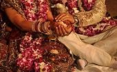 В Индии сестры-близнецы решили выйти замуж за одного мужчину
