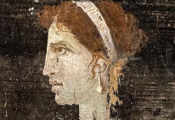 Hayatta kalan herhangi bir akraba olmadığı için Kleopatra Selene'nin sorumluluğu Augustus'a geçmişti.