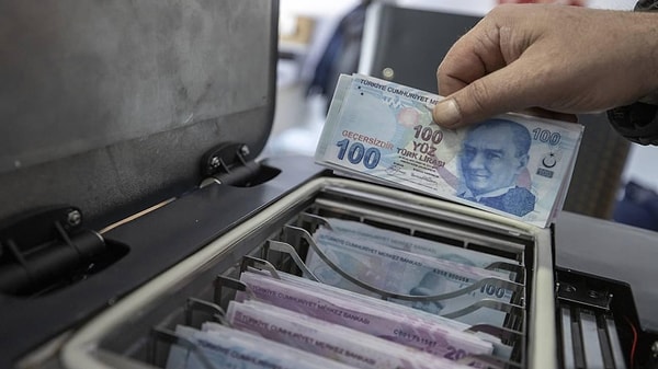 Bakanlığın asgari ücret anketinde, yeni yılda kamuoyunun ortak beklentisinin 7 bin 845 lira olduğu belirtildi.