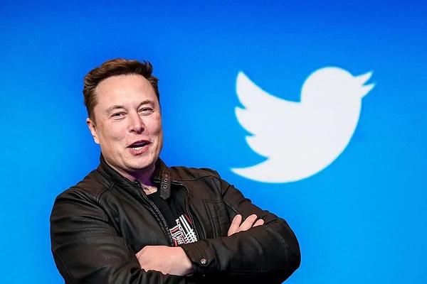 Elon Musk, Twitter Blue abonelik ücretini aylık 7,99 dolar olarak açıklamıştı ancak yaşanan kaos sonrası bu abonelikleri askıya almıştı.