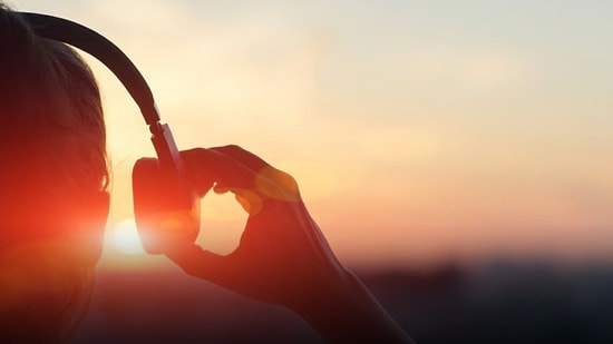 Yalnızken Dinleyip Farklı Dünyalara Gideceğiniz 14 Eşsiz Parça