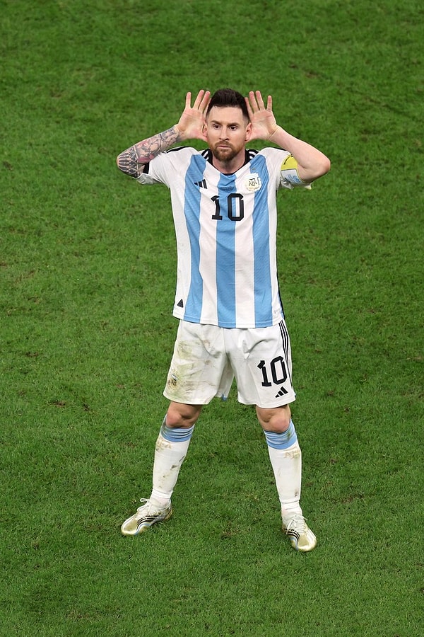 Dünya Kupası tarihinde Arjantin formasıyla 10 gole ulaşan Messi, Gabriel Batistuta'nın rekoruna ortak oldu.