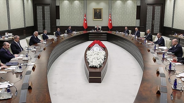 Cumhurbaşkanlığı Kabinesi yarın Cumhurbaşkanı Recep Tayyip Erdoğan başkanlığında bir araya gelecek.