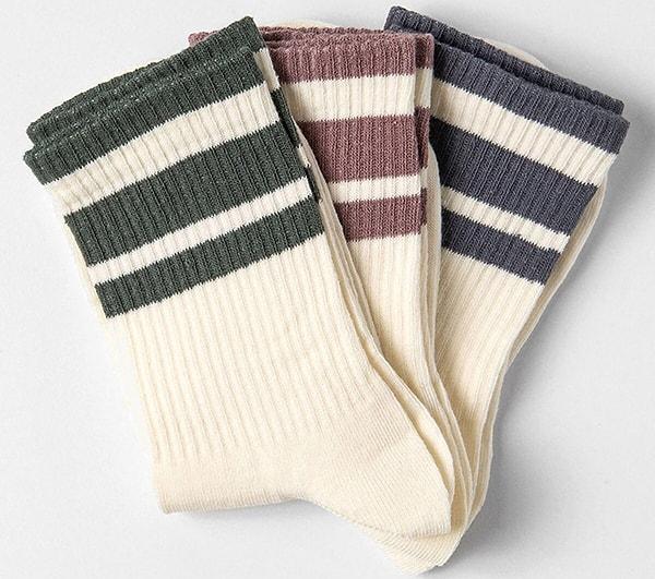 1. %100 pamuktan üretilmiş BE BLUE çoraplar, kalitesiyle satın alanlardan tam puanı kapmış.