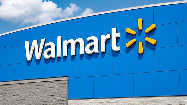 Walmart, ABD'nin perakende devlerinden biri. Aslında bizdeki 3 harfliler gibi enflasyonun sorumlusu sayılabilir.  Bu yüzde 2021 ve 2022 fiyatlarına baktık.