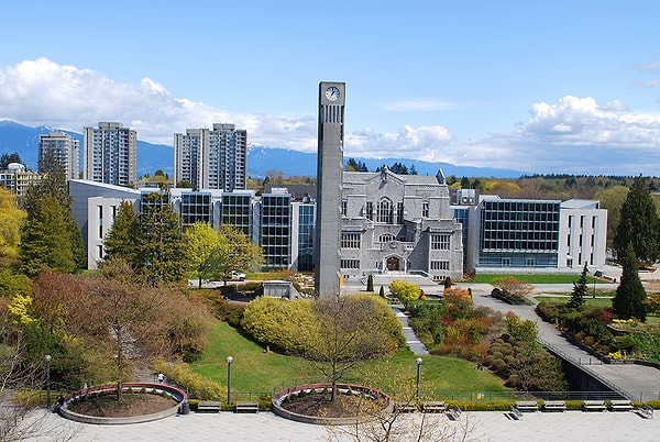 İklim değişikliği, Kanada'nın Vancouver yakınlarında yaşayan deniz türleri ve onlara bağımlı insanlar için tehlikeli bir gerçek. British Columbia Üniversitesi'nden bir ekip, yeni bir çalışma yaptı ve iklim değişikliğinin beklenmedik bir şekilde günlük hayatımızda kendini göstermeye başladığını bulmak için termometrelere değil, restoran menülerine baktılar.