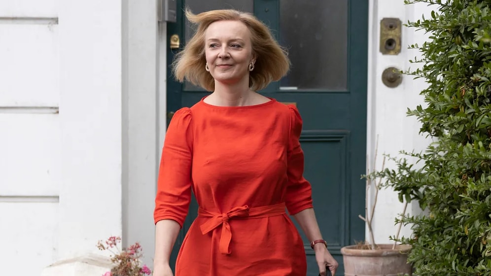 Eski Başbakanın Partisinde Kokain İddiası: Çalışanlar Sehpaların Üzerinde Bulmuş