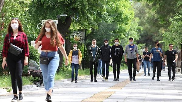 Türkiye’deki gençlerin ekonomik kaygıları yüksek olurken, 15-24 yaş grubunu kapsayan genç nüfusta işsizlik oranı Ekim 2021'de %21,9 olarak açıklandı.