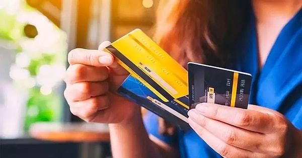 Bunların dışında kredi kartlarında yaşanan eskime, deforme gibi durumlarda yeni kart çıkartılarak ortadan kaldırılmış olur.