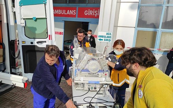 Mustafa Taşlıoğlu, kapı önünde battaniyeye sarılmış bebek olduğunu fark etti