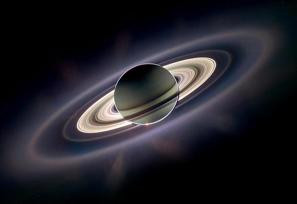 Satürn'ün etkisi, iş konularını daha ciddi bir şekilde ele almanız için bir işaret olabilir.