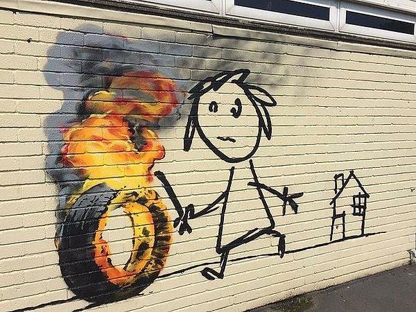 14. Dünyanın en ünlü grafiti sanatçılarından olan Banksy'nin kim olduğu ve gerçek adı bilinmiyor.