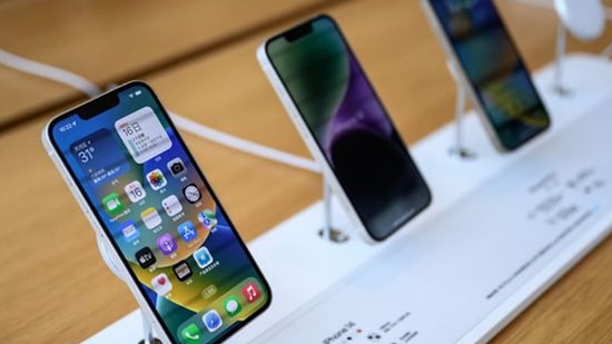 Türkler Yine Sistemdeki Açığı Buldu: Yurt Dışına Çıkıyormuş Gibi Kayıt