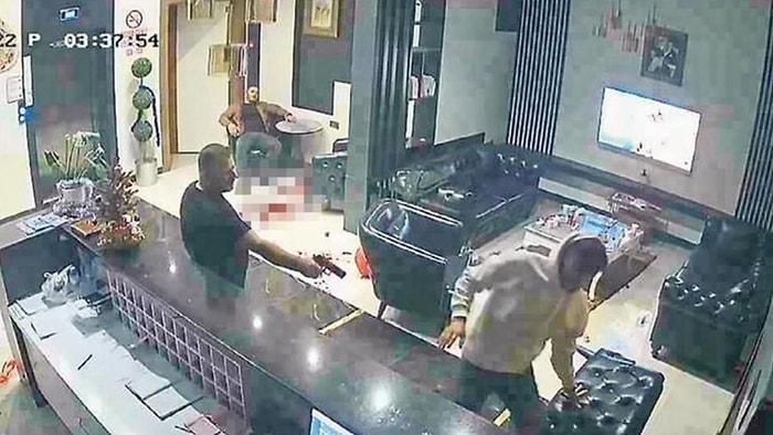 Otelde Silahlı Çatışma: Boxer ile İnerek Kurşun Yağdırdı