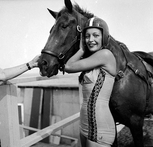 Sonora Webster, 1932 yılında Red Lips isimli bir atla yaptığı dalış sonrası korkunç bir olay yaşandı!