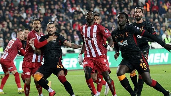 Süper Lig'in 16. haftasında Sivasspor evinde Galatasaray'ı konuk etti. Geçtiğimiz hafta oynanan karşılaşmada ilk yarı Dries Mertens'in attığı golle Galatasaray'ın galibiyetiyle tamamlandı.