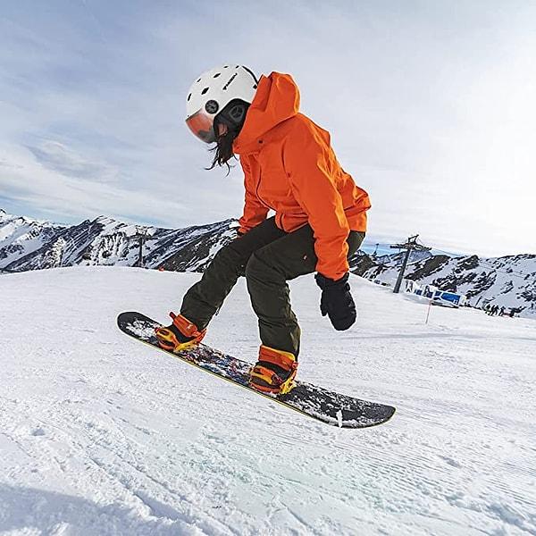 12. Kayak yaparken başınızı korumak için kayak kaskı...