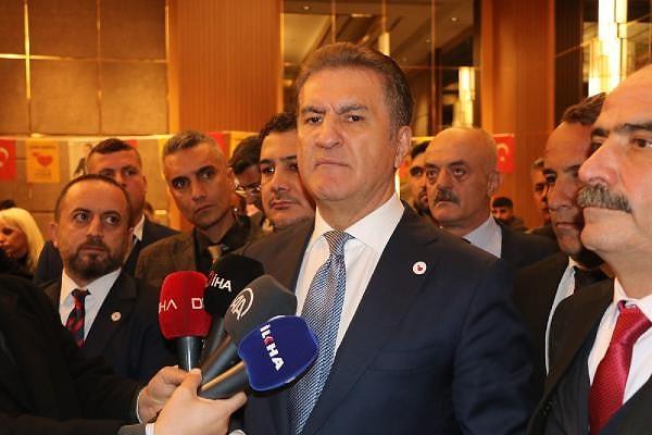 TDP Genel Başkanı Mustafa Sarıgül, partisinin Diyarbakır’da düzenlenen Güneydoğu Anadolu İl Başkanları toplantısına katıldı.