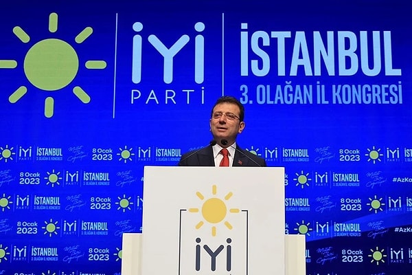 Kongrede konuşan İmamoğlu, "Millet İttifakı'nın yarattığı ortaya koyduğu o güzel sürecin en güçlü hissedildiği yer de iddia ile söylüyoruz ki İstanbul'dur" dedi.