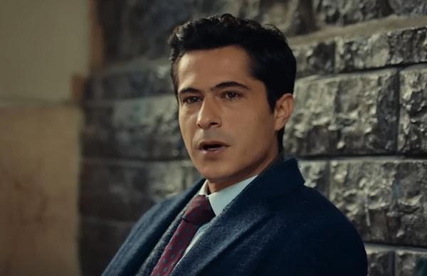 İsmail Hacıoğlu, ekranlarda sergilediği oyunculuk performansıyla hepimizin çok beğendiği ve yakından takip ettiği bir isim.