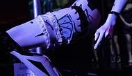 Самый большой стрип-клуб в мире нанял гигантского робота в качестве охраны