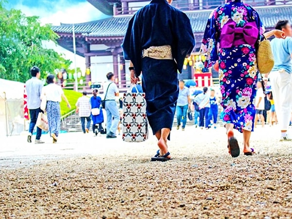 Kimono ve Yukata Ayakkabısı Farklıdır